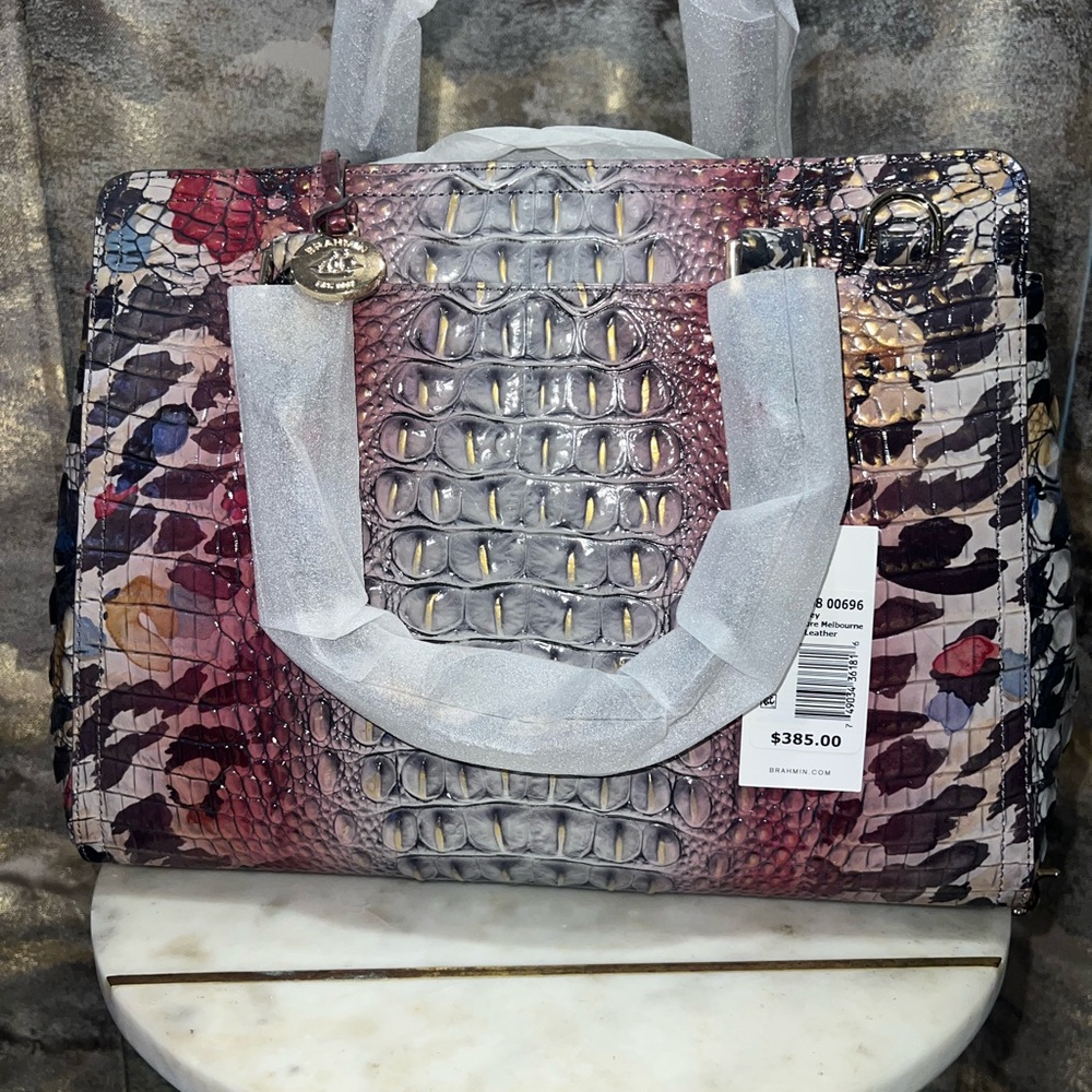 Brahmin Small Finley
Adore Ombre